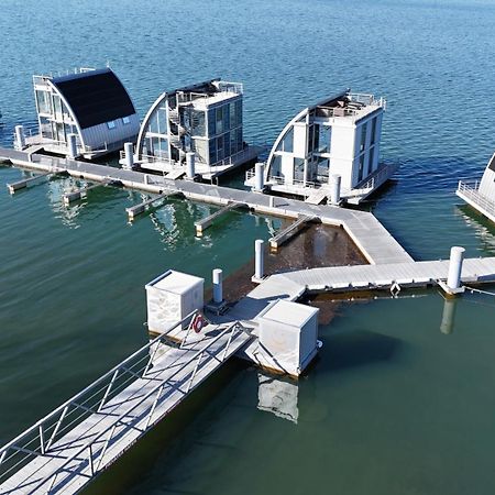 Schwimmendes Ferienhaus Sky Elsterheide Экстерьер фото