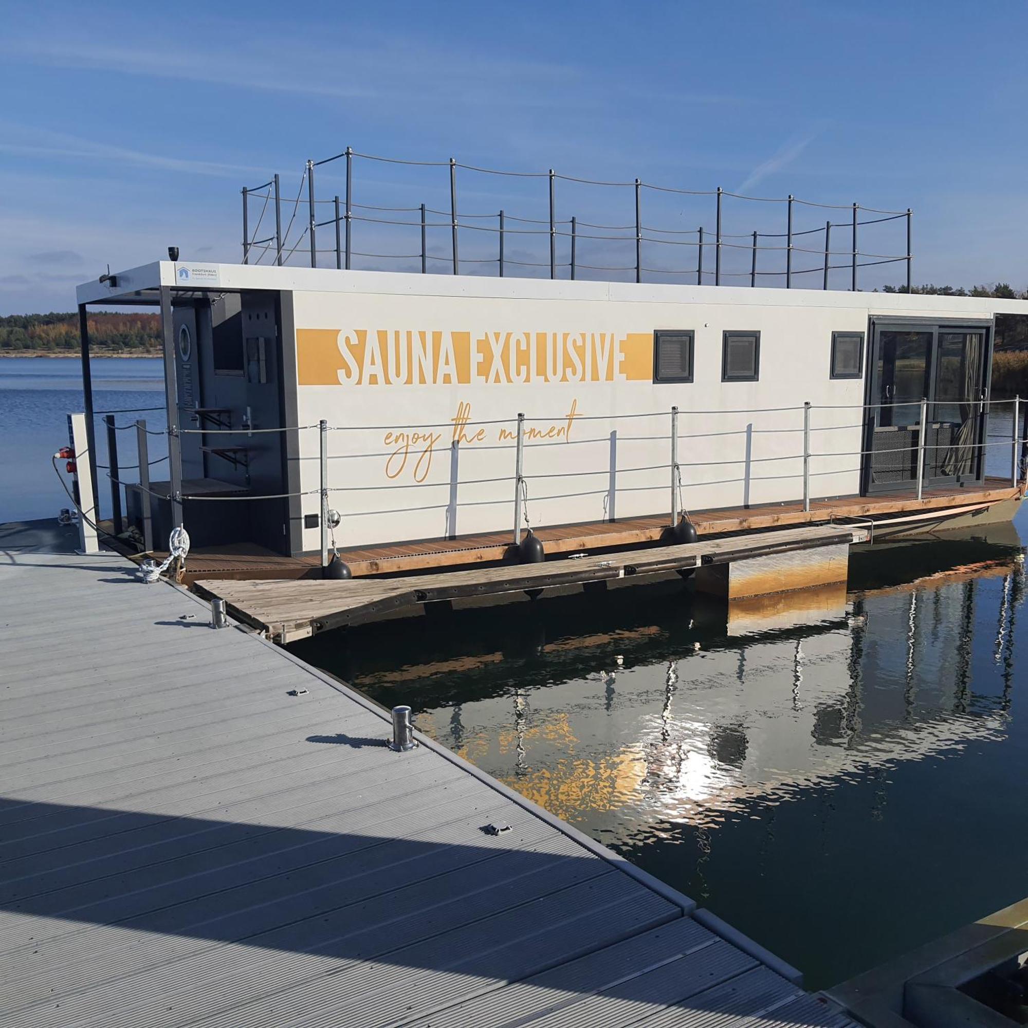 Schwimmendes Ferienhaus Sky Elsterheide Экстерьер фото